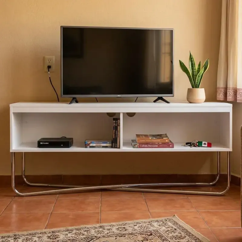 Mueble para TV Hasta 40 Pulgadas Bertolini 1272 con 2 Nichos Blanco Cromado